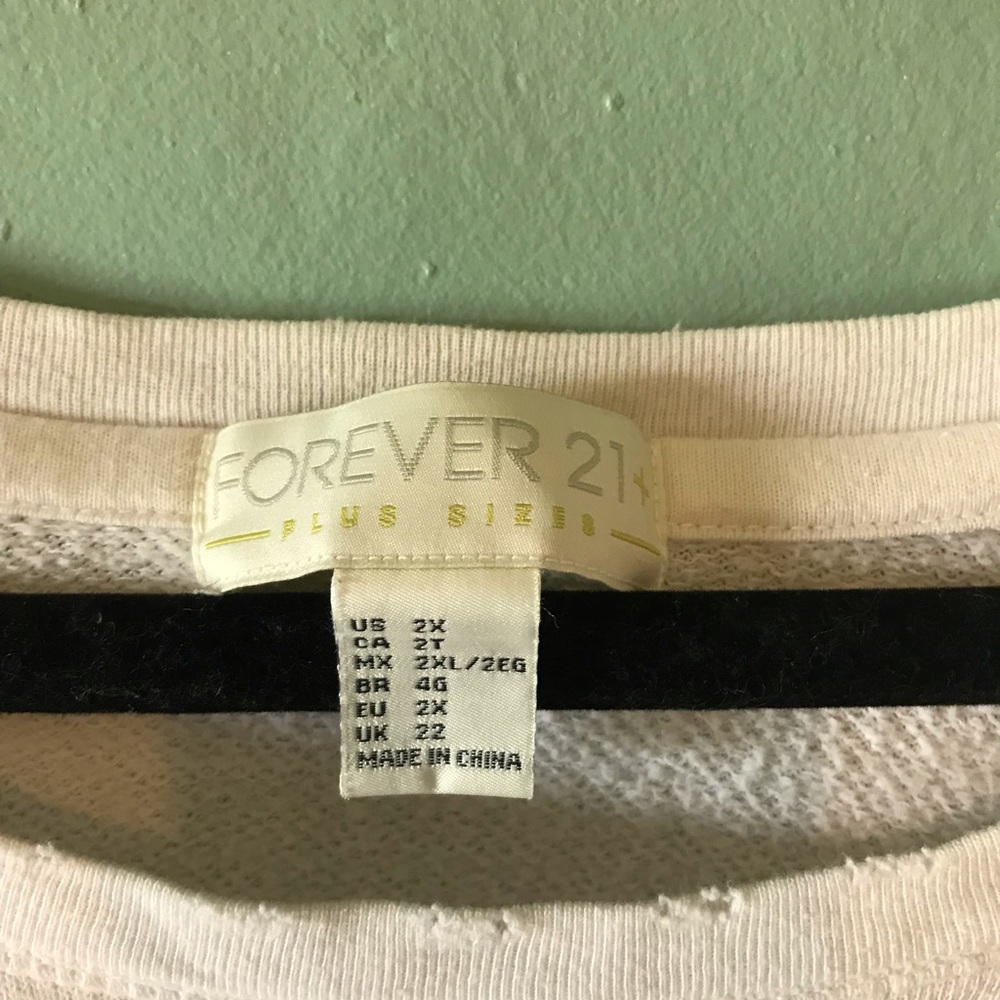 Forever 21 White New York Graphic Distressed Pullover - Picture 2 of 5